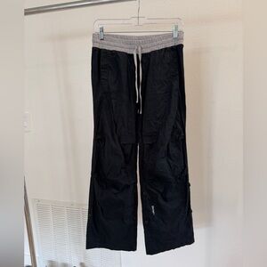 Lorna Jane Black and Gray Capris
